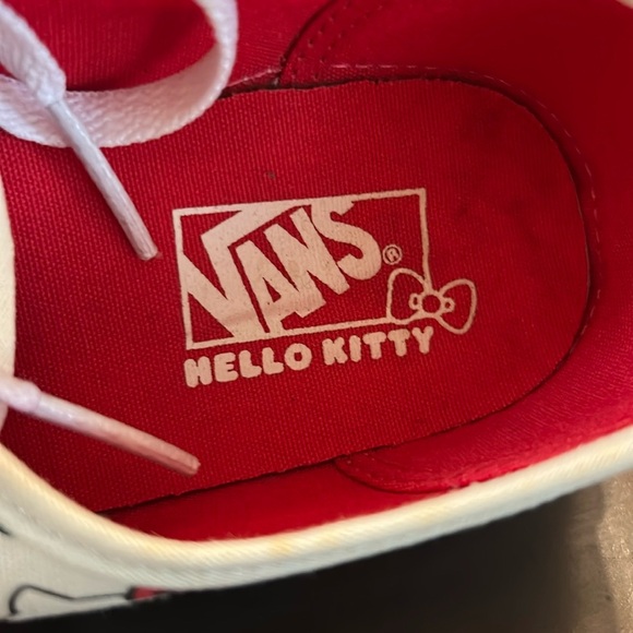Vans X Hello Kitty Limited Edition 2014 Low Top Kids Sneakers size 4 - Picture 4 of 16